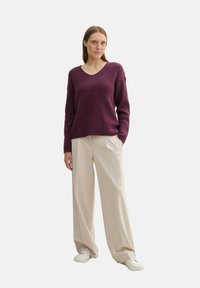 TOM TAILOR MIT V-AUSSCHNITT - Maglione - black berry melange