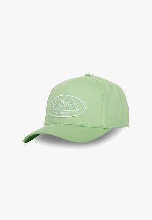 Casquette vert clair en tissu, arborant un logo brodé blanc portant l'inscription "Von Dutch California" à l'avant. Visière courbée.