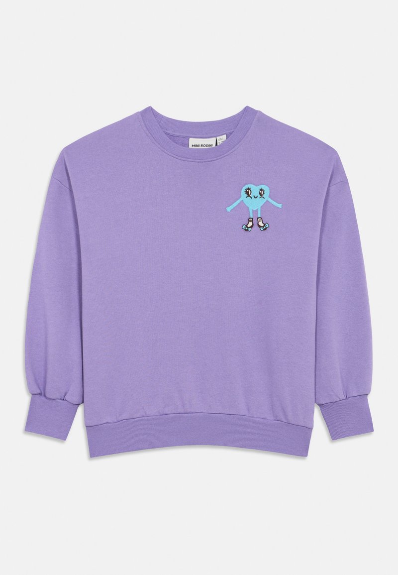 Sweater roxo com decote redondo e mangas bufantes. Apresenta um gráfico de um coração azul com braços e pernas, bordado no peito.