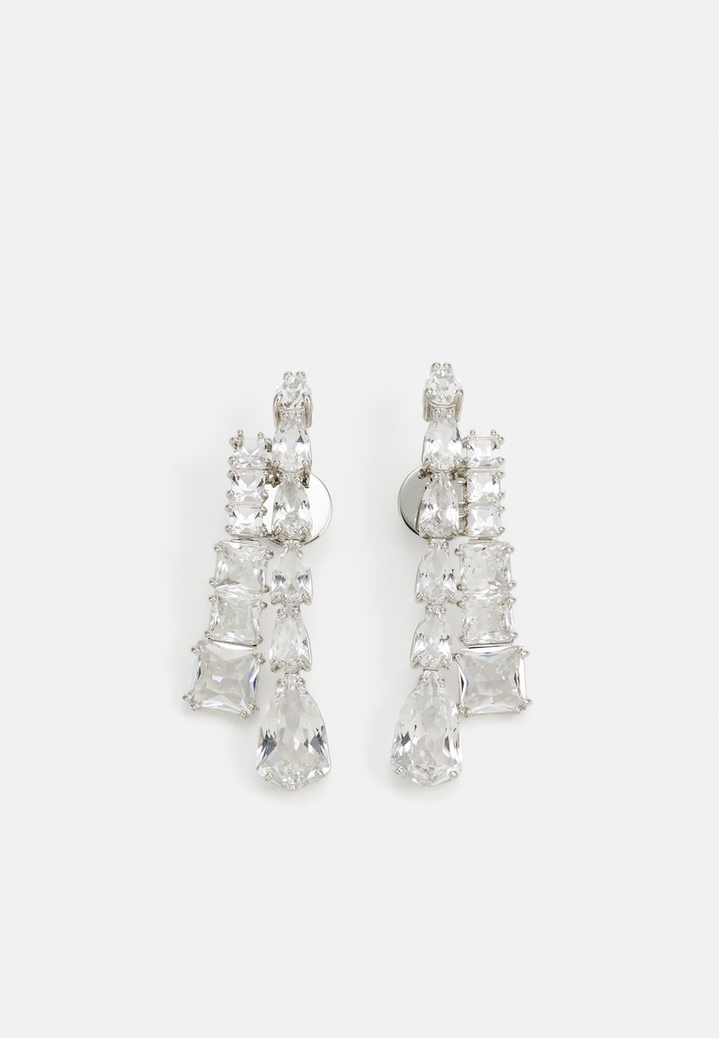 Ohrringe in Silberton mit einem kaskadierenden Design aus klaren, facettierten Strasssteinen in verschiedenen Formen, darunter Tropfen- und Quadratformen.