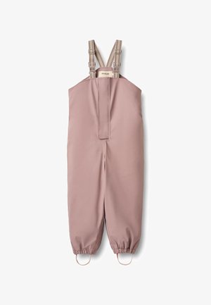 Mono impermeable rosa con diseño de tirantes ajustables, tobillos elásticos y textura suave. Cuenta con una apertura central en la espalda y ganchos.