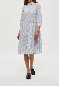 Minus Abito a camicia - dark blue