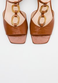 Högl Sandalias - cognac
