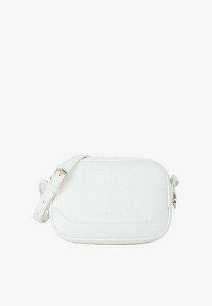 Sac bandoulière blanc en cuir synthétique avec une forme rectangulaire, une sangle réglable et un logo en relief à l'avant.
