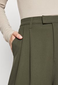 Mads Nørgaard SPORTINA PARIA PANTS - Nohavice - rosin