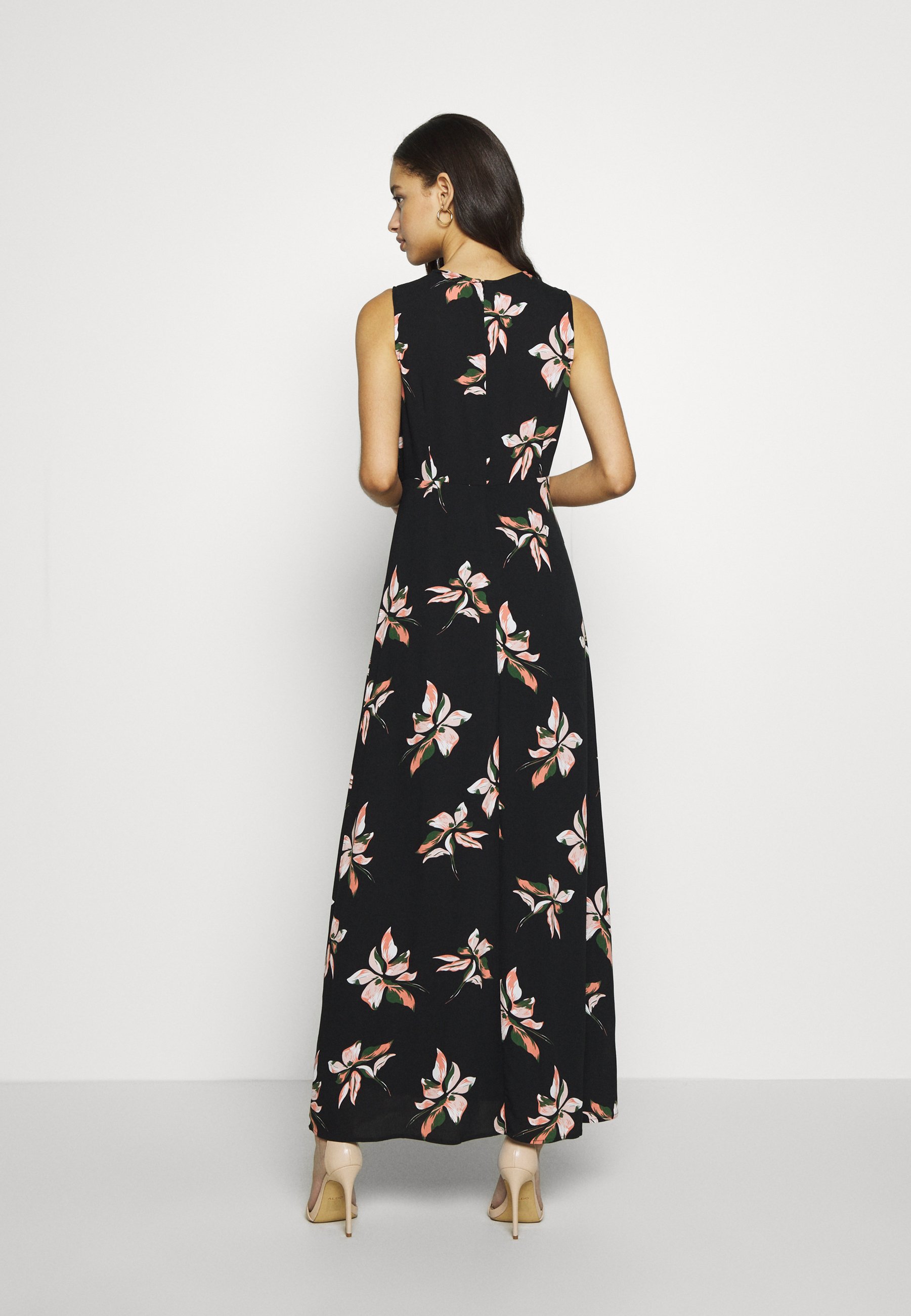 Only Onlcarrie Dress Maxikleid Black Schwarz Zalando De 