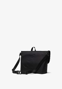 Ausgewählt, oxydized black