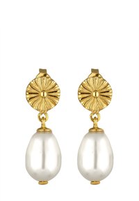 Gule øreringe med en tekstureret rund stud og en hængende hvid perledrop, med en glat overflade og klassisk form.