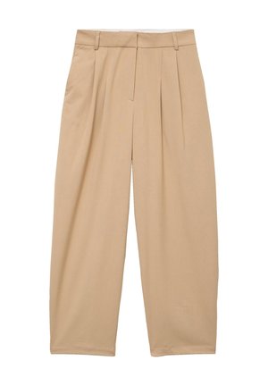 Pantalones anchos de pierna beige con pliegues delanteros, trabillas para el cinturón y cierre frontal oculto, confeccionados en una tela suave.