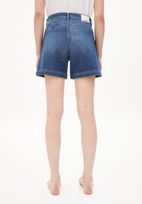 ARMEDANGELS Farkkushortsit - blue denim