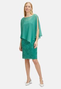Vera Mont Koktailové šaty/večierkové šaty - silky green
