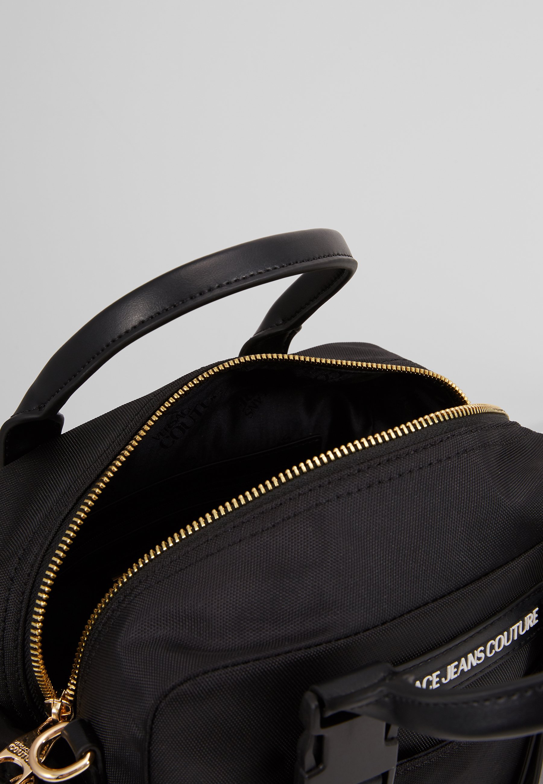 Versace Jeans Couture GRAB BAG Håndveske nero Zalando.no Versace Jeans Couture GRAB BAG Håndveske nero Zalando.no