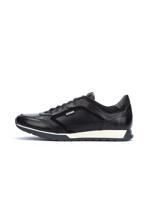 Pikolinos CAMBIL - Trainers - black