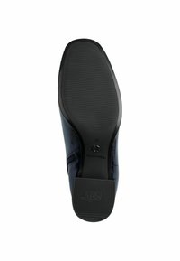 Semelle en caoutchouc noir avec une texture antidérapante ; tige en cuir bleu foncé avec un motif subtil et un détail de fermeture éclair sur le côté. Taille 37 marquée sur la semelle.