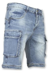 Lichtblauwe denim shorts met een vervaagde afwerking, voorzien van meerdere zakken, gestikte details en een omgeslagen zoom.