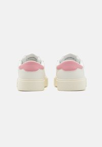 Tommy Jeans FOXING FLATFORM - Zapatillas - ivory