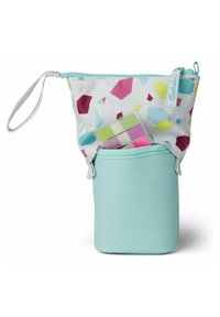 Weißes Beuteltäschchen mit mehrfarbigen geometrischen Mustern, kombiniert mit einem einfarbigen mintgrünen Boden. Verfügt über einen Handgelenkriemen für einfache Tragbarkeit.