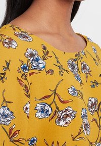 ONLY Blouse - gold-coloured