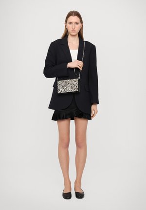 JET SET FLAP BODY - Umhängetasche - black