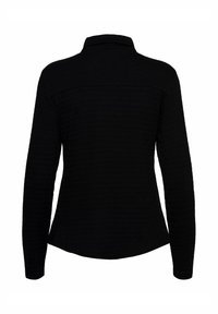 Zwarte langemouwen top met een gestructureerd oppervlak, voorzien van een kraag en een afgeronde zoom. De achterkant toont een eenvoudig, strak ontwerp.