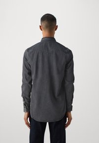 Thumbnail Image 3