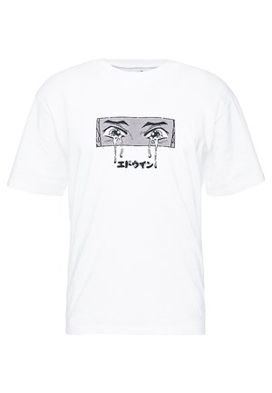T-shirt blanche avec un graphique d'yeux pleurant de grandes larmes dans un style manga, accompagné de texte japonais en dessous des yeux.