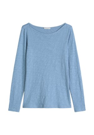 Lichtblauw shirt met lange mouwen en ronde hals, met een subtiele melange textuur, plat weergegeven op een witte achtergrond.