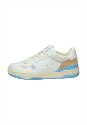 Sneaker bianco con dettagli in suede beige, suola blu e design perforato. Presenta lacci piatti e materiali testurizzati per comfort e durata.