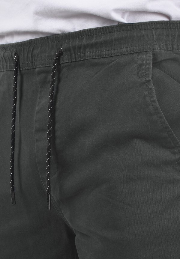 SDHENAKO REGULARFIT - Tracksuit bottoms - forged iron4
