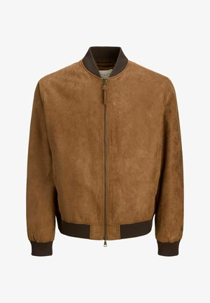 Brun bomberjakke i semsket skinn med mørk ribbestrikket krage, mansjetter og nederkant, med sentral glidelås og glidelåstrekk.