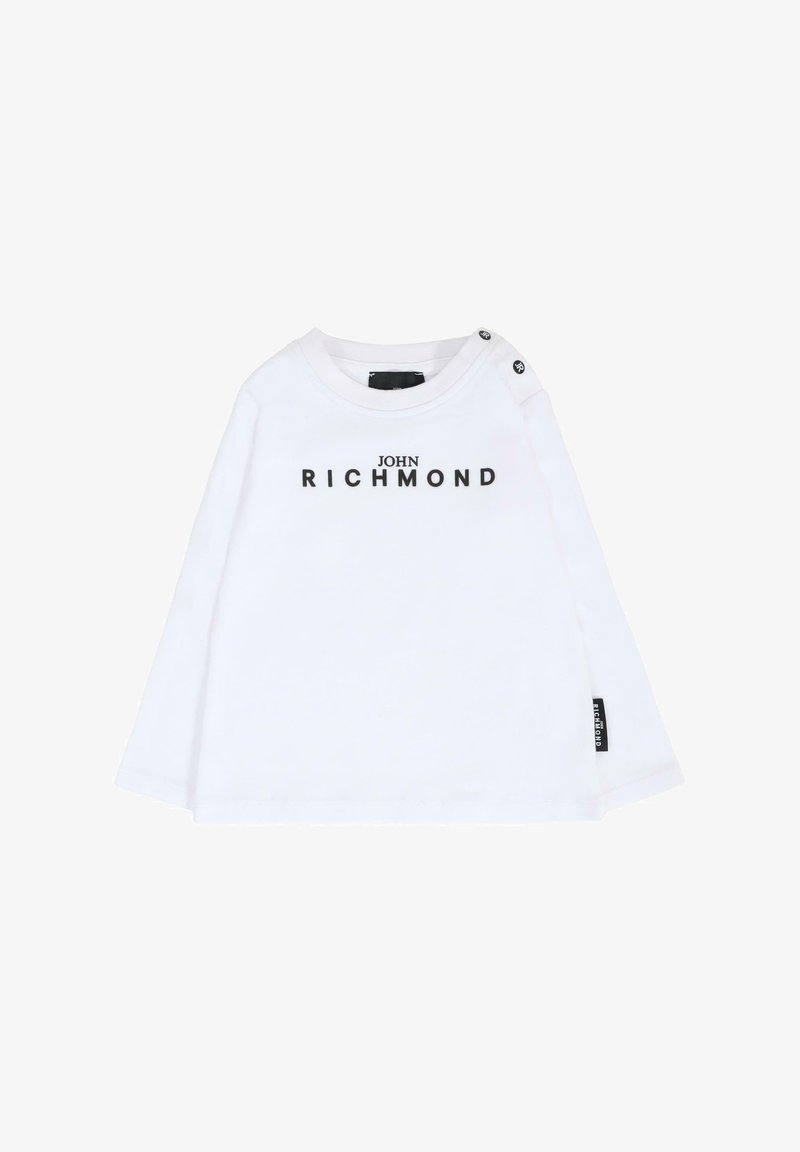 Witte langsvleugelshirt van katoen. Kenmerkt zich door de zwarte bedrukking "JOHN RICHMOND", heeft drukknopen op de schouders en een klein merkteken aan de zijkant.