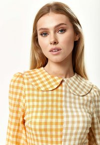 Liquorish CHECK MINI  WITH COLLAR - Day dress - orange