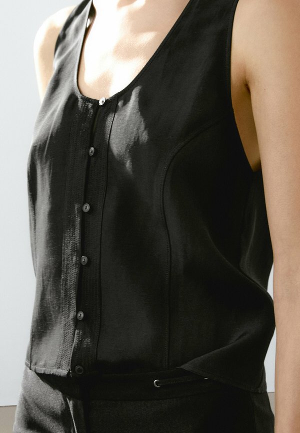 WITH BUTTONED FRONT STITCHING - Waistcoat2