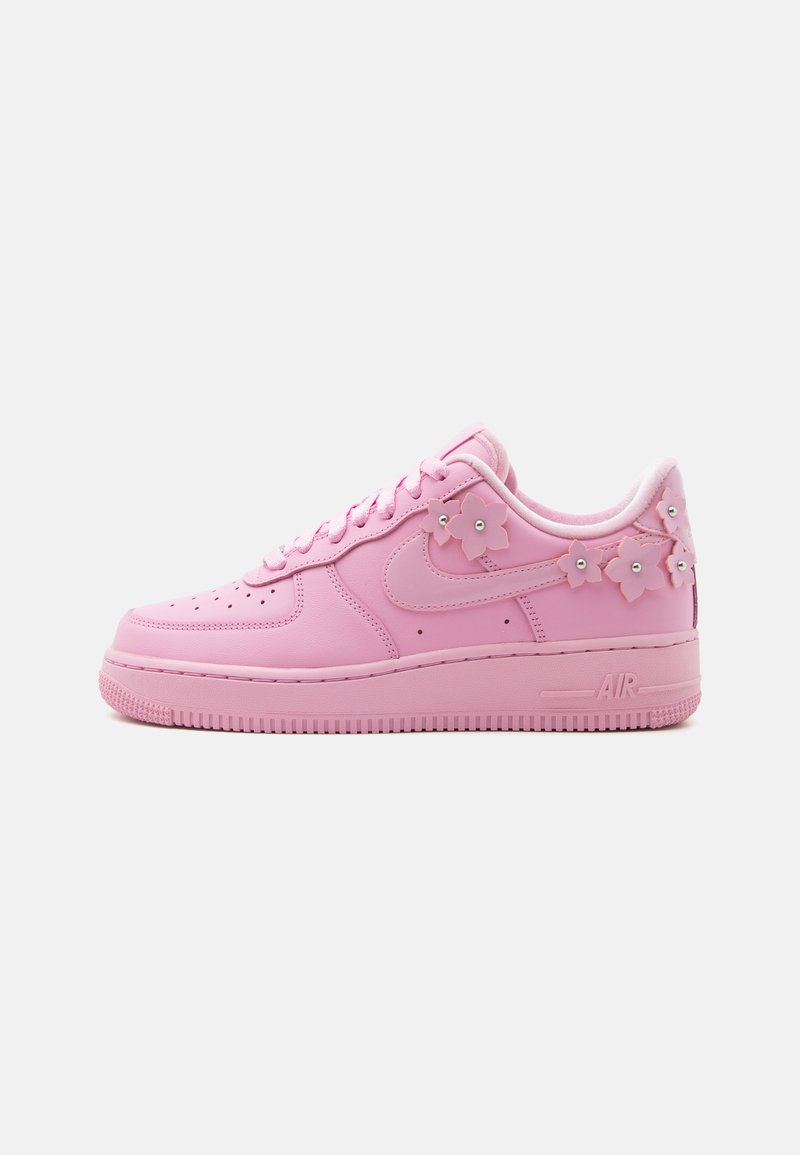 AIR FORCE 1 07 SE pink rise/pink foam/metallic silver-coloured/pink