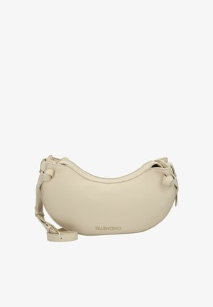 Beige Lederschultertasche mit geschwungener Form, geknoteten Akzenten und einem markenprägten Logo. Verfügt über einen verstellbaren Riemen und eine glatte Textur.