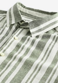 Next STRIPE SHORT SLEEVE - REGULAR FIT - Vapaa-ajan kauluspaita - green
