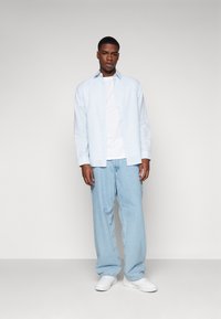 Selected Homme SLHNEW CLASSIC  - Marškiniai - skyway