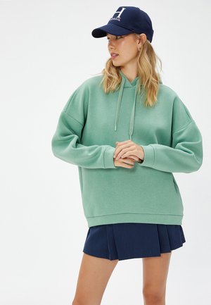 - Bluza z kapturem