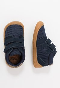 Woden - TRISTAN  - Scarpe a strappo - navy Immagine in miniatura 1