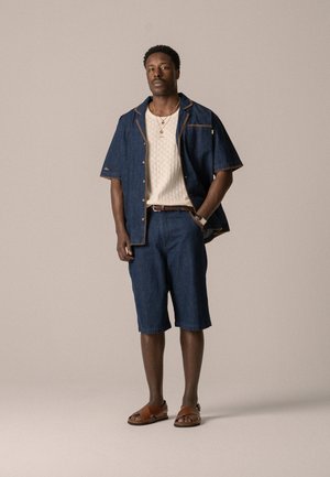 SCRIPT UNISEX - Short en jean - peacoat