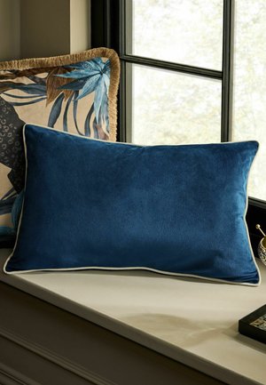 Next, 40 X 59CM FIT - MATTE VELVET CONTRAST PIPE CUSHION UNISEX - Scatter cushion - navy