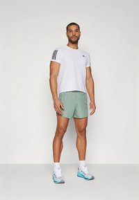 adidas Performance RUN IT - Spordišortsid - silver green