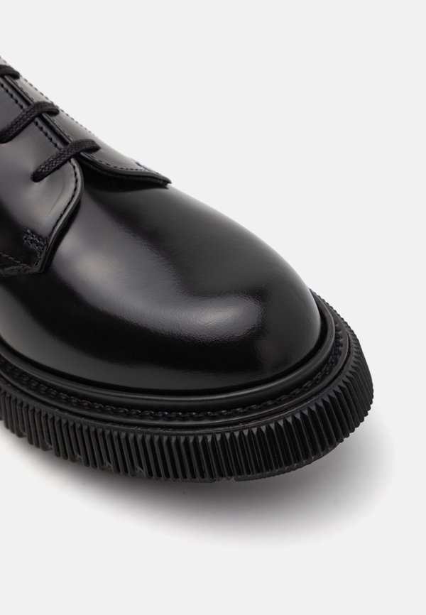 TYPE 132 UNISEX - Lace-ups2