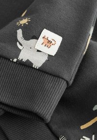 Next ALL OVER AND SET - REGULAR FIT - Sweatshirt - black brown safari