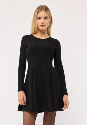 Terranova, ABITO TINTA UNITA - Abito in maglia - nero