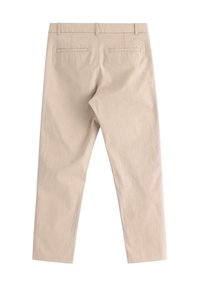 Béžové bavlněné kalhoty s rovnými nohavicemi, které mají dvě zadní kapsy a hladkou texturu. Celkově čistý a minimalistický vzhled.