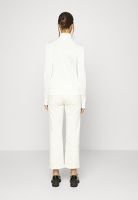 Levi's® ORIEL TURTLENECK - Camisola de manga comprida - sugar swizzle