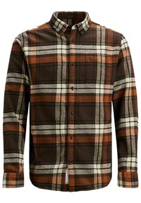 Camicia a quadri marrone con colletto button-down, caratterizzata da linee arancioni, crema e verde scuro. Tessuto morbido, maniche lunghe e taschino singolo sul petto.