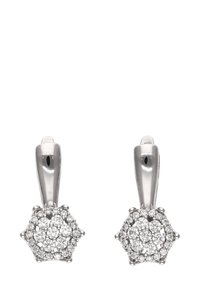 Ezüst csillagformájú fülbevalók virágmintával, számos apró csillogó kővel díszítve, sima, fényes felülettel rendelkező kivitelezésben.