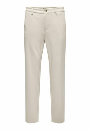 Bež hlače iz lahkega materiala, z ravnim krojem, sprednjimi žepi in gumbom za zapiranje v pasu.
